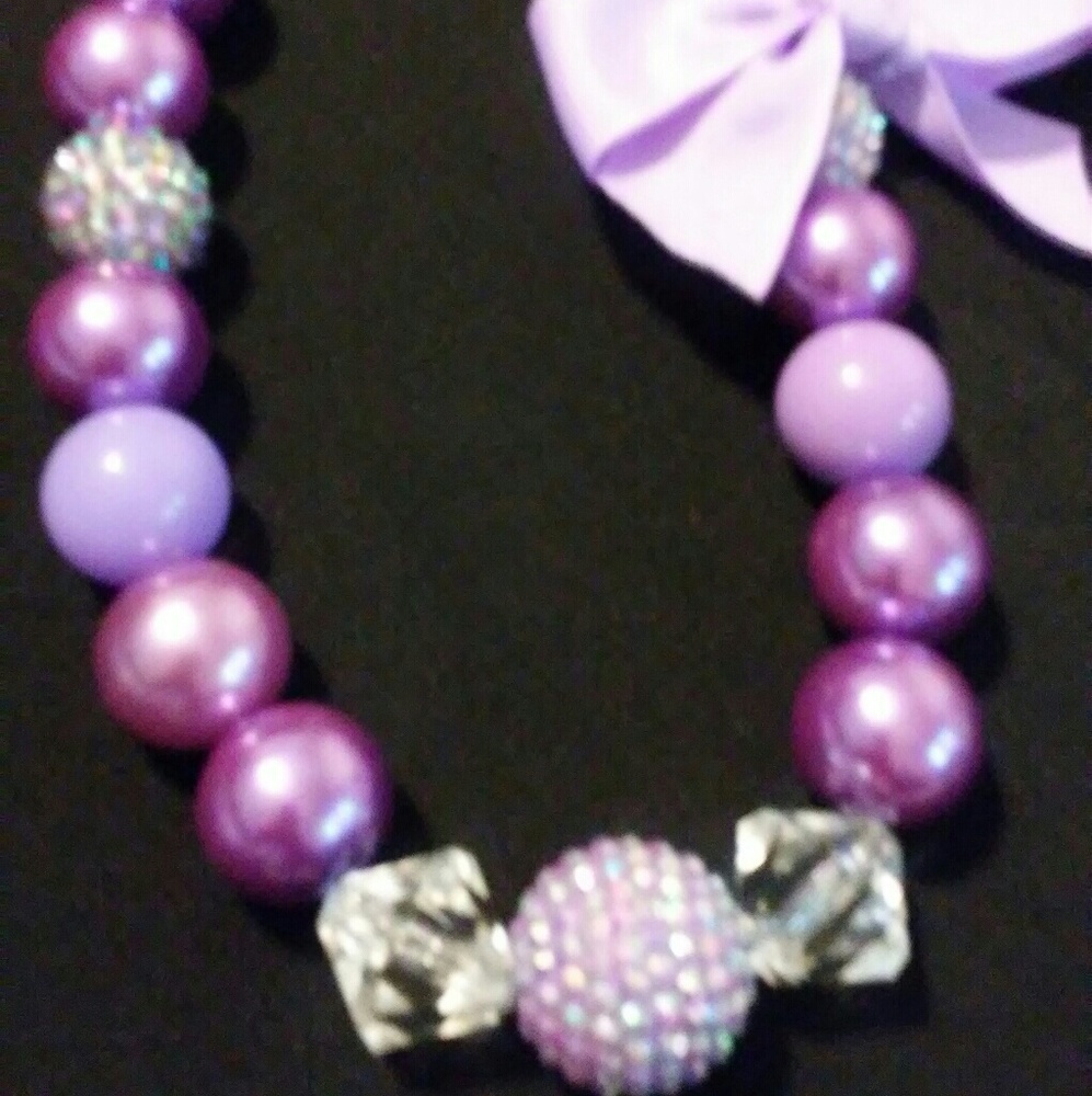 BUBBLEGUM BEADED NECKLACE